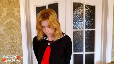 Stepdad nghiêm khắc trừng phạt nữ sinh vì xấu học - đánh đòn và miệng